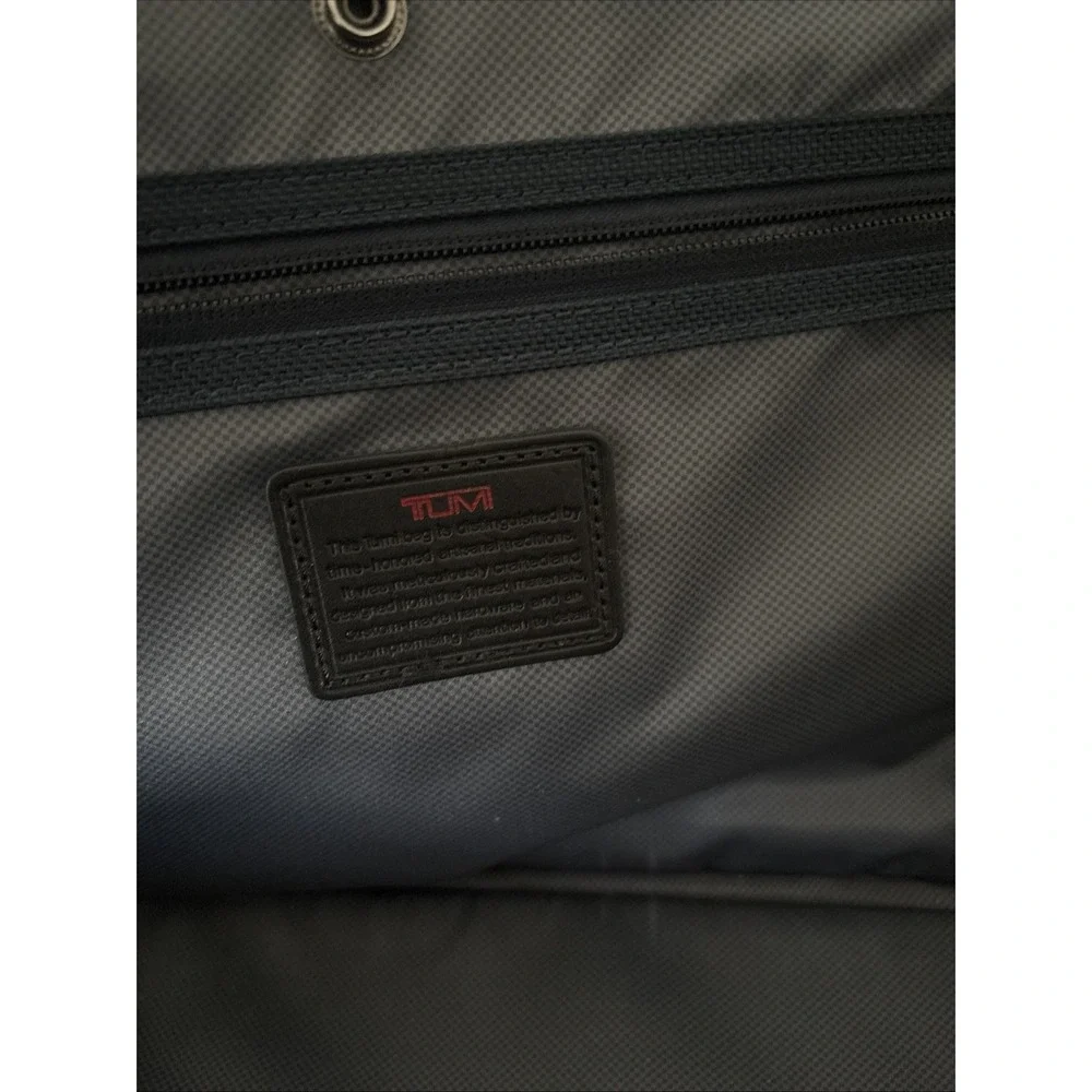 Tumi Alpha 1 T-Pass Leather Laptop Briefcase Style 96516 MINT Travel Work